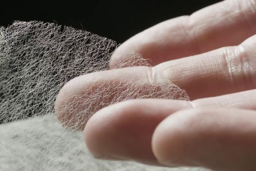 Loai giay mong nhat the gioi duoc lam nhu the nao? hinh anh