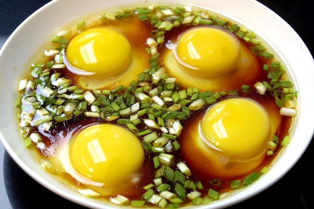 Trung hap dau phu, tom non nong hoi ngay lanh hinh anh