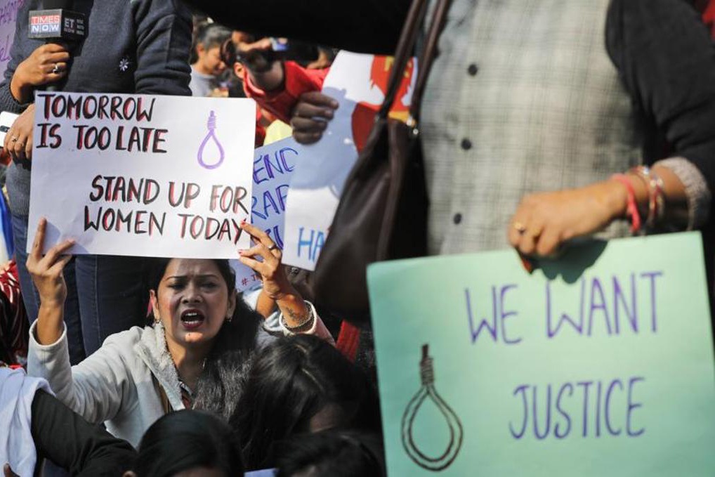 Nu sinh dai hoc bi hiep dam o Bangladesh hinh anh