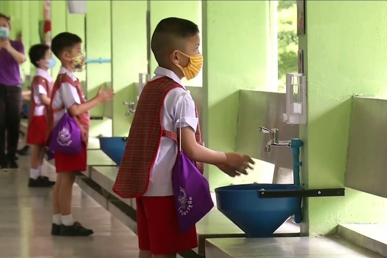 Thai Lan lam gi de dua hoc sinh mau giao tro lai lop an toan? hinh anh