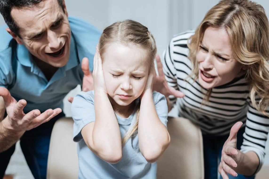 Nhung loi noi cua cha me anh huong xau den tinh cach cua con hinh anh