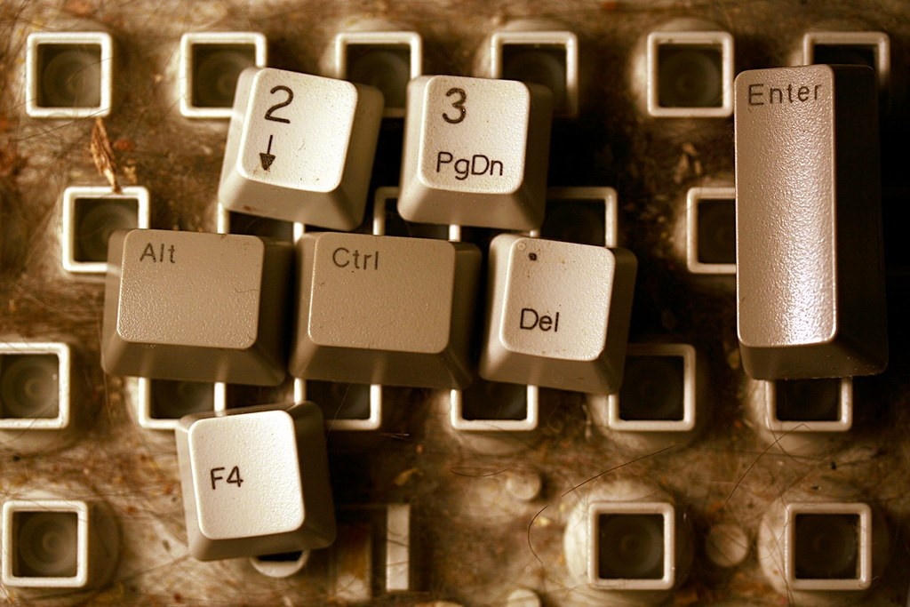 Ai la cha de cua phim tat huyen thoai Ctrl + Alt + Delete? hinh anh