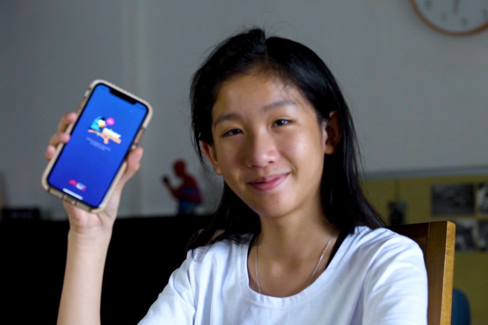 Nu sinh 14 tuoi la CEO cong nghe hinh anh