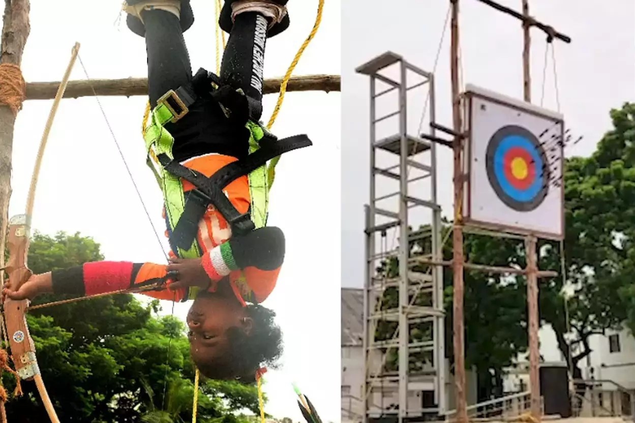 Be gai An Do ban ten trong tu the treo nguoc nguoi hinh anh