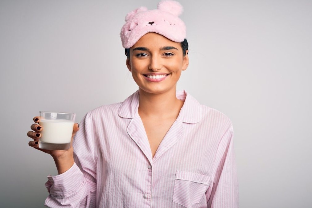 4 thuc uong giup giai doc gan khi ngu hinh anh