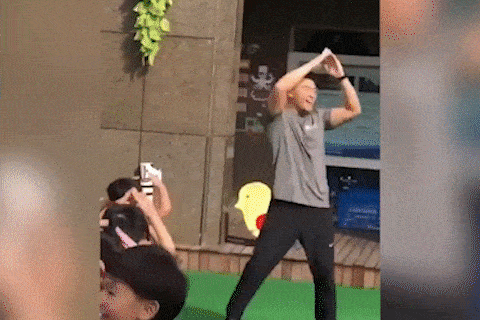 Thay giao Trung Quoc noi tieng voi nhung tiet hoc soi dong hinh anh