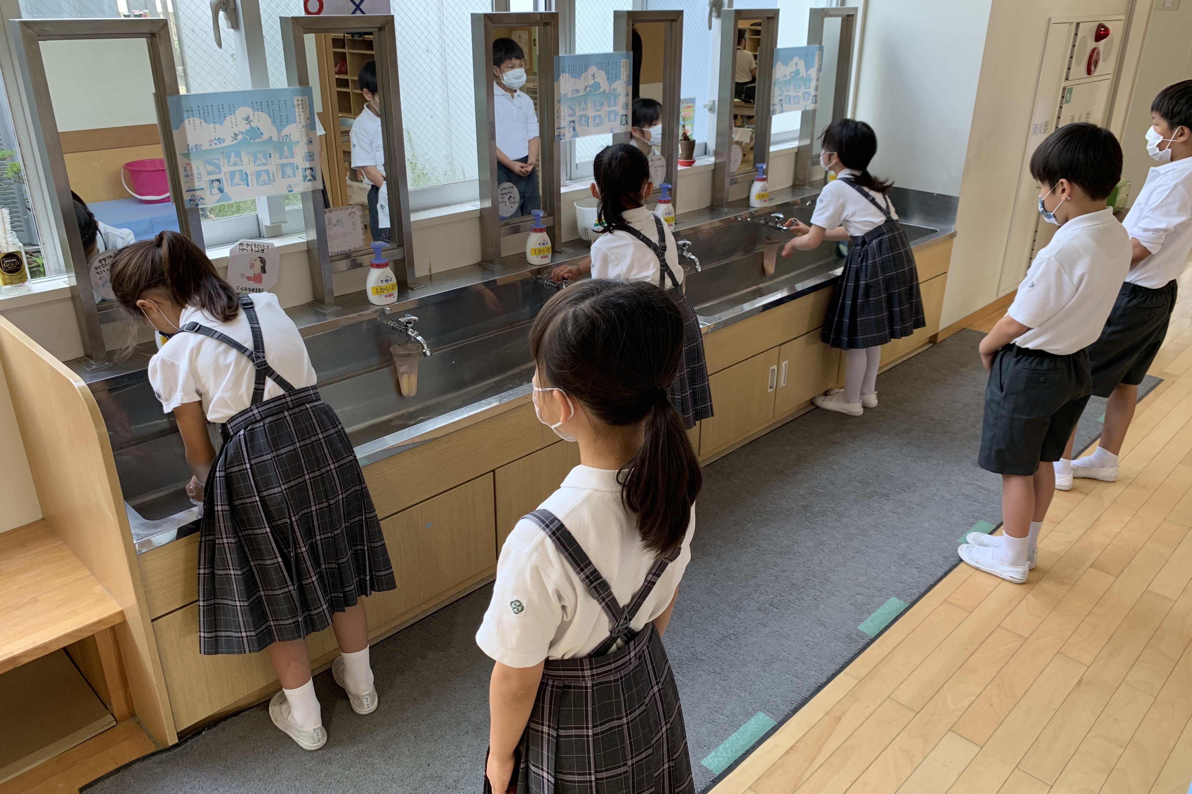 Noi quy khac la cua nhung truong hoc Nhat Ban hinh anh