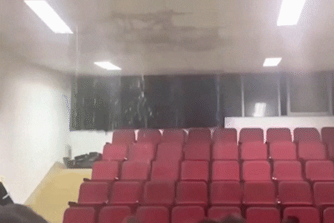 Tran lop hoc sap khien sinh vien Trung Quoc so hai hinh anh