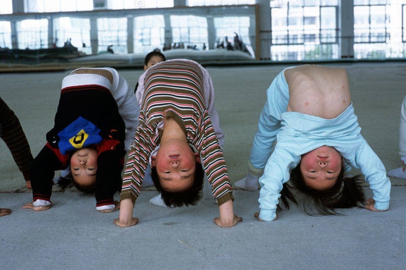 Truong hoc o Trung Quoc san sinh ra nhieu nha vo dich the duc dung cu hinh anh