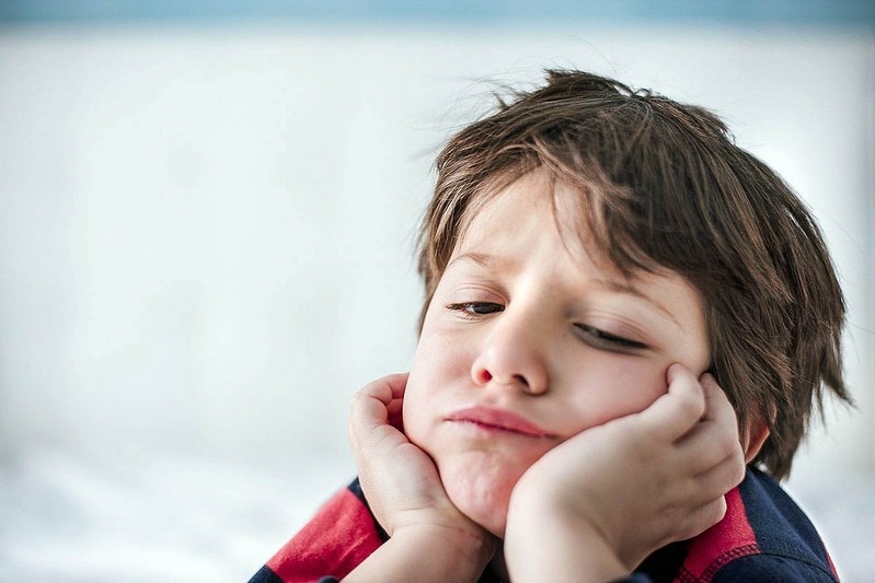 Cha me nen lam gi khi thay tre kho tap trung? hinh anh