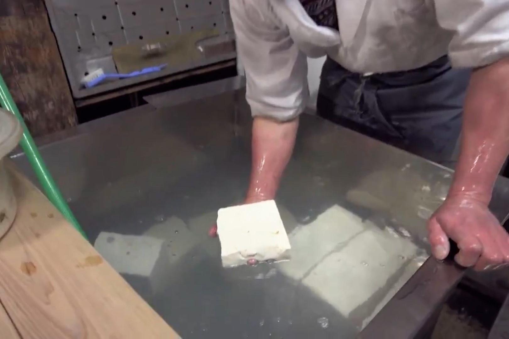 Nghe lam dau phu truyen thong cua nguoi Nhat hinh anh