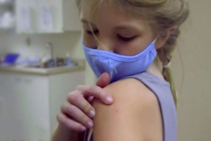 Tre 9 tuoi tham gia thu nghiem vaccine o My hinh anh