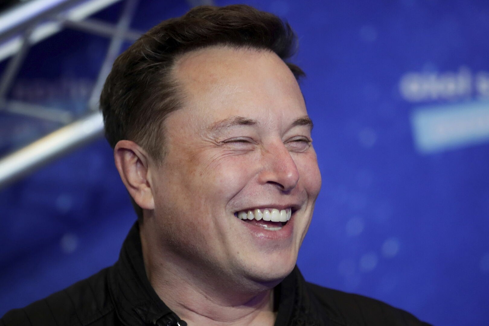 Buoi sang cua cac ty phu bat dau the nao? hinh anh