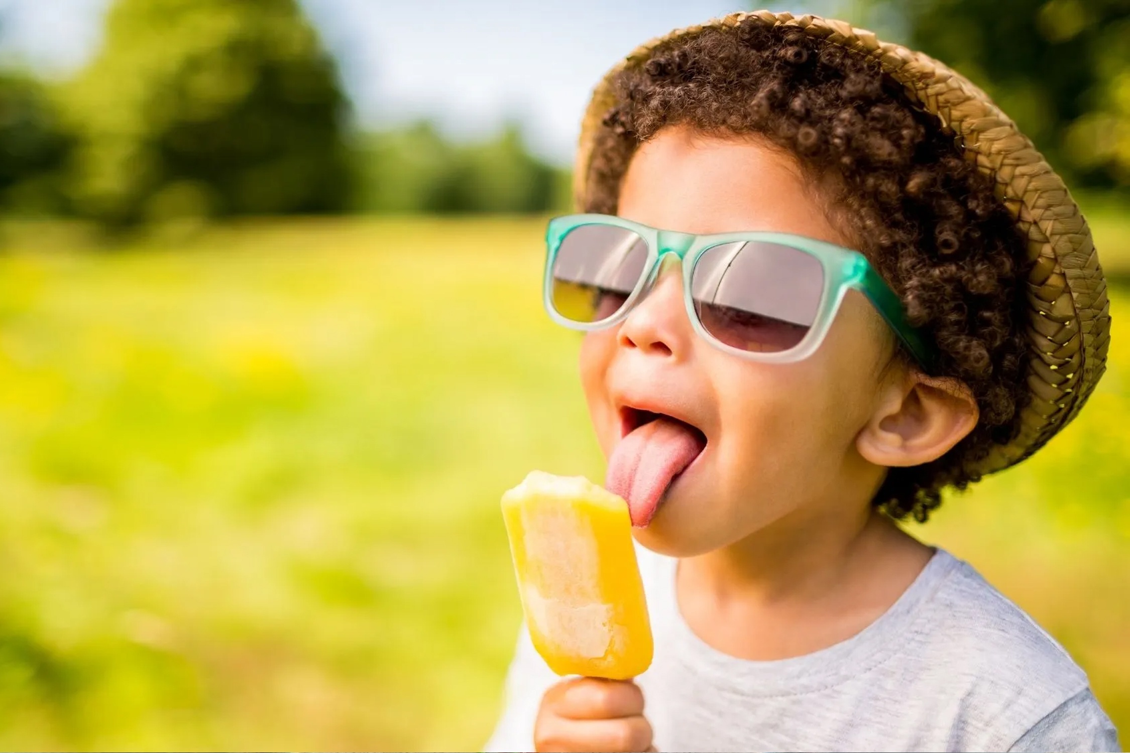 Luoi cam nhan mui vi bang cach nao? hinh anh