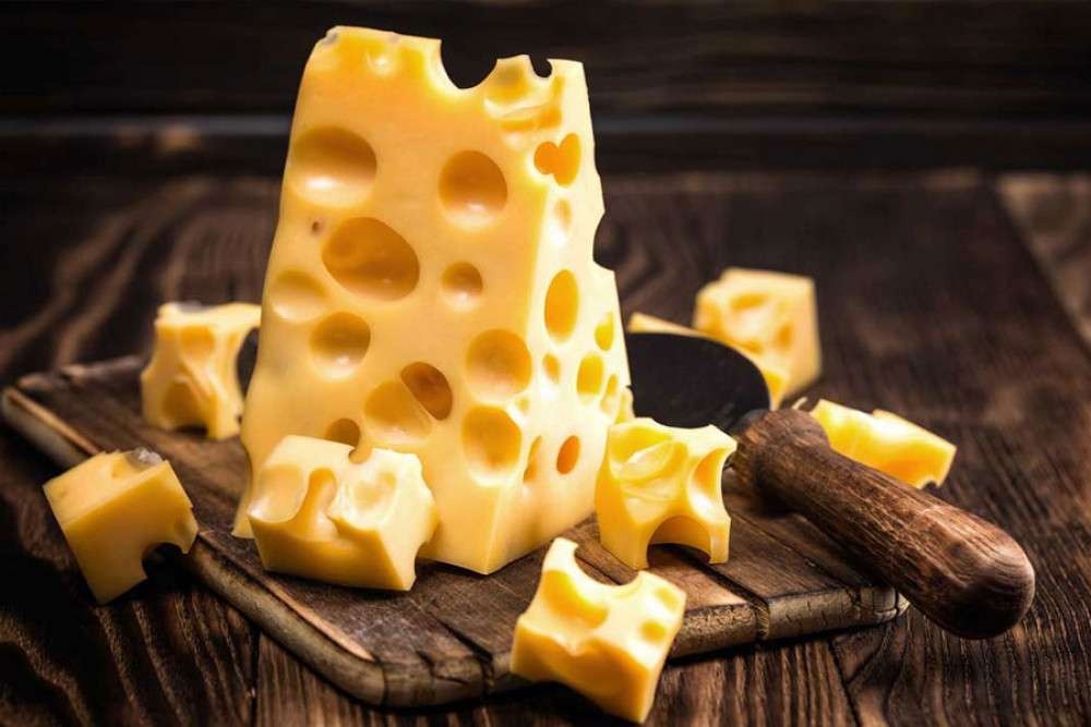 Ai phat minh ra pho mai? hinh anh