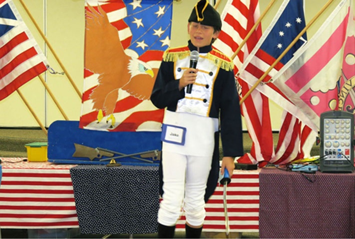 Gio hoc Lich su hay thuoc ngu o truong hoc anh 2