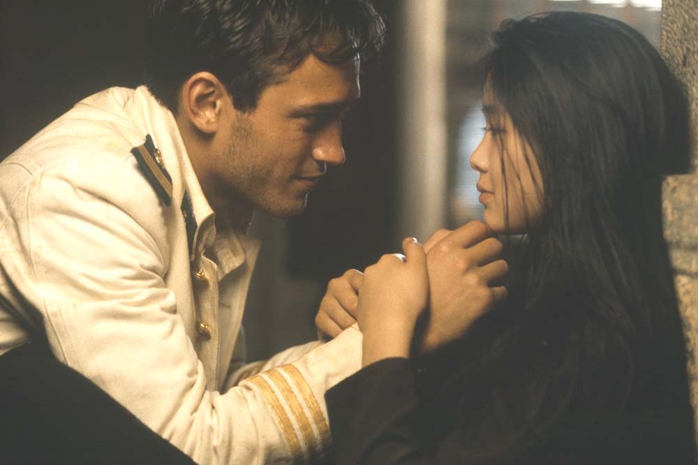 Phuong hoang qua cam hay phep mau cua nguoi phu nu Viet tren dat Phap hinh anh