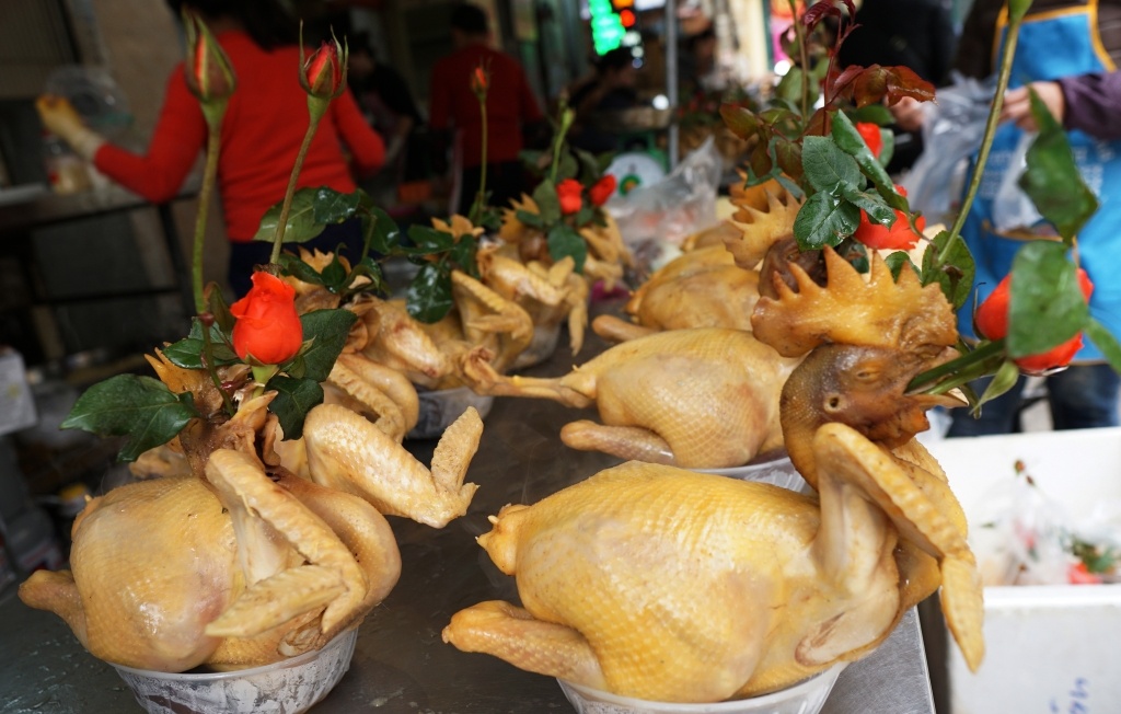 Tien ong Tao,  nho noi chao mat cua ba,  long hoi hop cho xuan anh 2