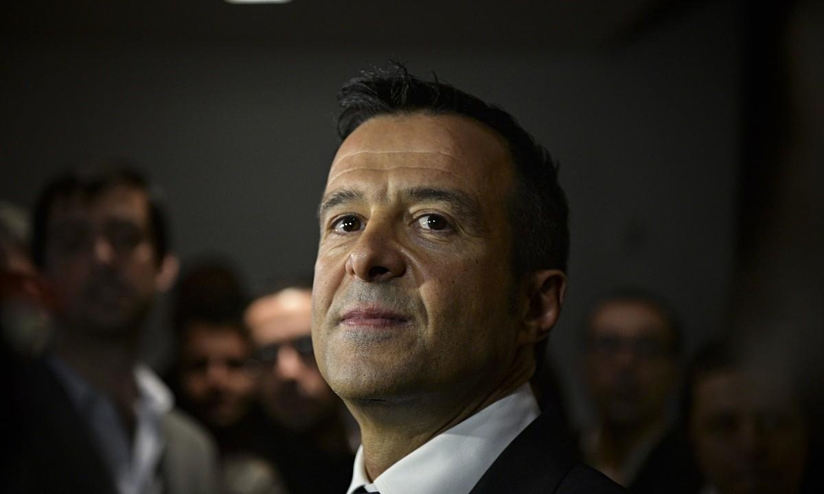 Jorge Mendes: Nguoi dung sau nhung thuong vu bac ty cua lang bong da hinh anh