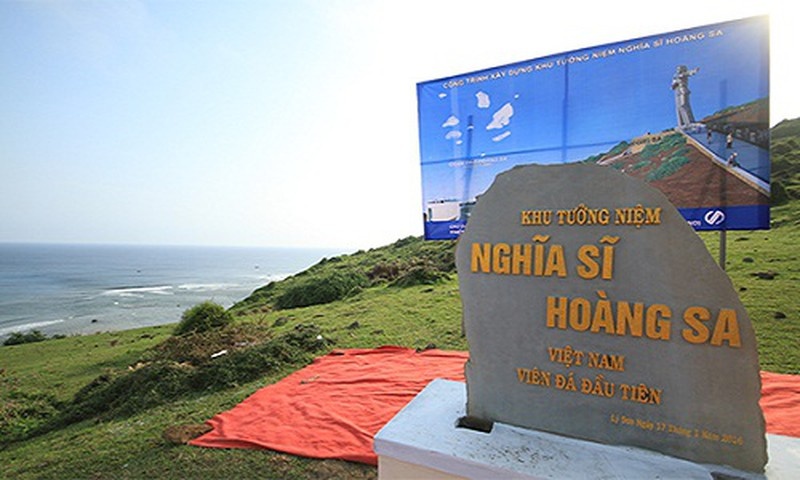 Nha van Dang Ngoc Hung: 'Hung binh' la mon qua toi danh tang Hoang Sa hinh anh