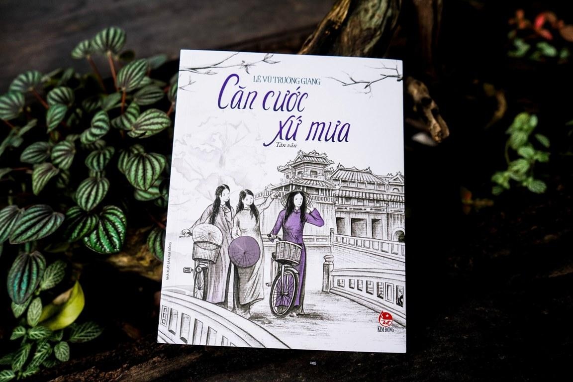 'Can cuoc xu mua' va nhung cuon sach ve xu Hue hinh anh