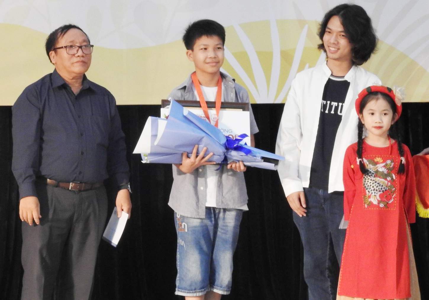 Giai thuong thieu nhi De Men khich le tai nang van chuong tre hinh anh