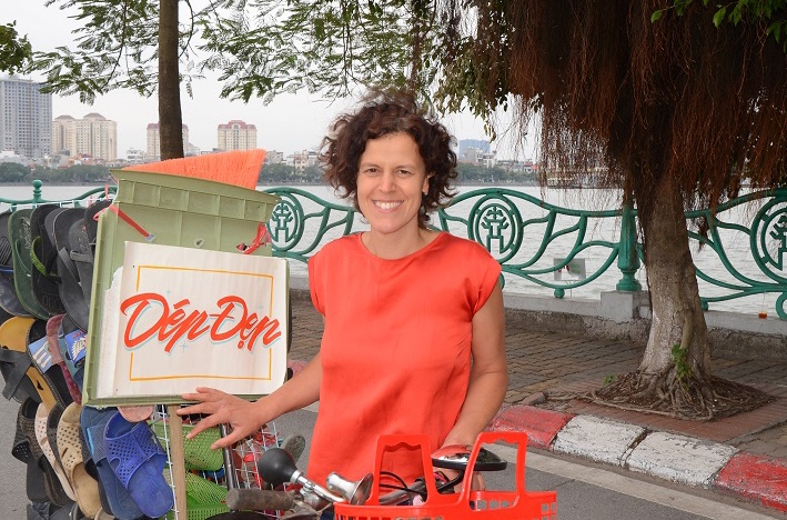 Cau chuyen cua nguoi phu nu nhat dep tren pho hinh anh