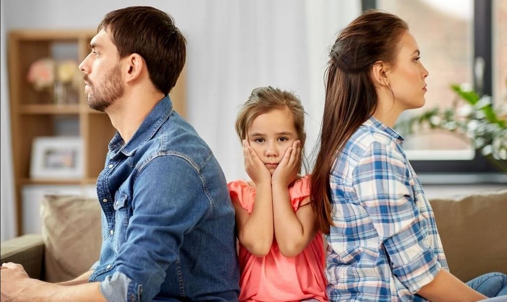 Dung bien minh thanh cha me doc hai hinh anh