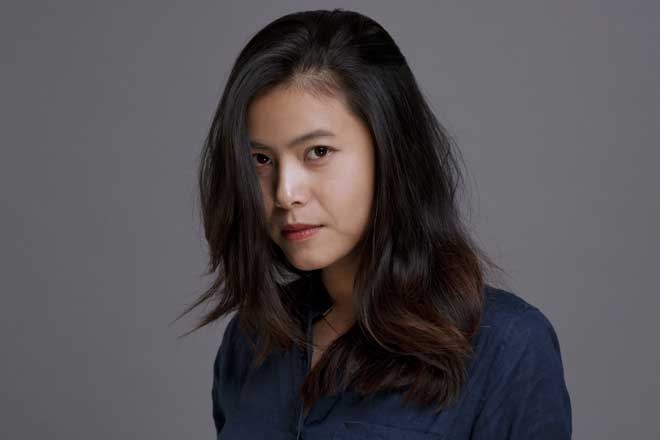 Nguoi om mo chu nam mong nhung chan troi hinh anh