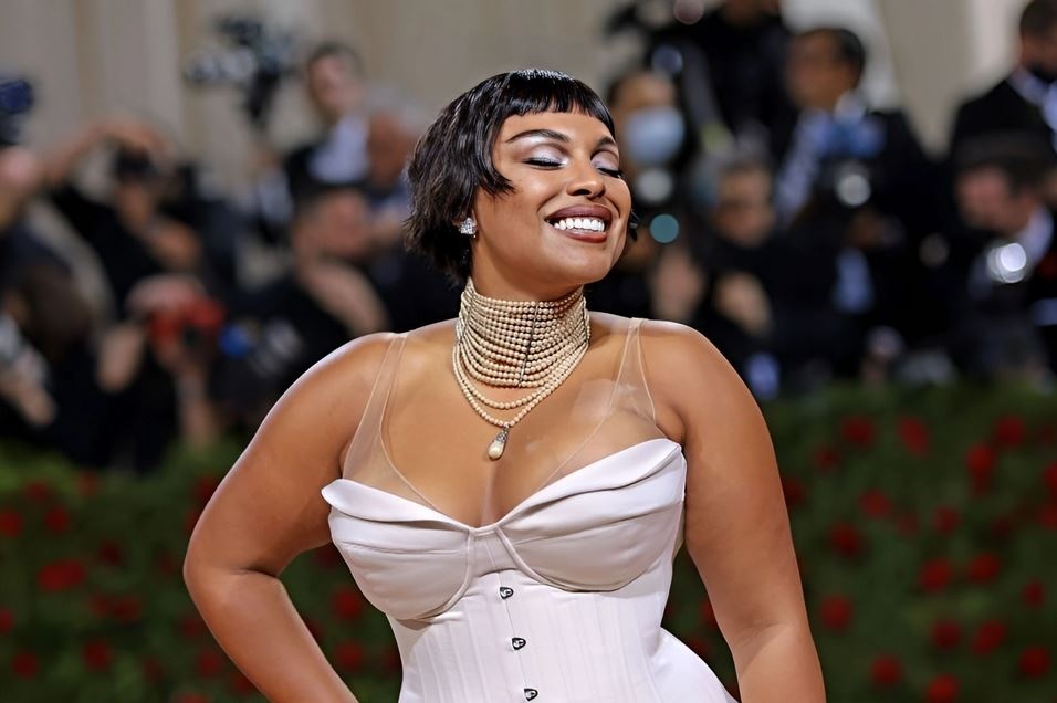 Phu nu hay hoc cach yeu co the minh hinh anh