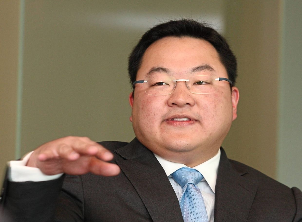 Su nhay cam va gian xao cua mot sieu bip tren thuong truong hinh anh