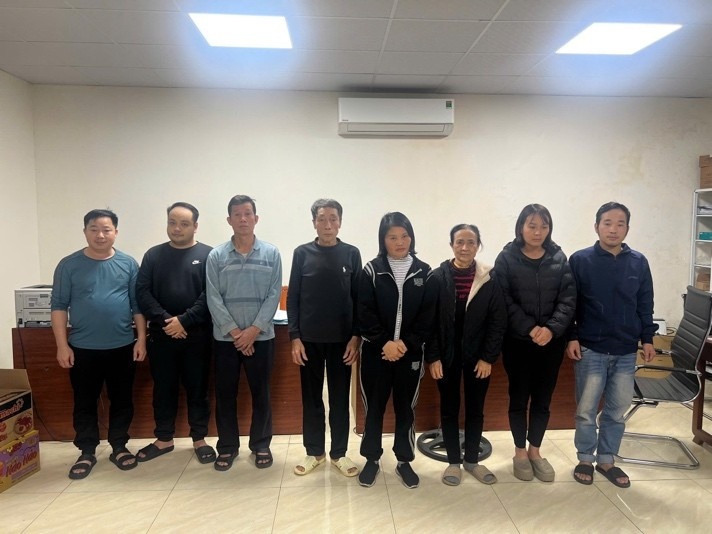 Boc go duong day,  To chuc danh bac anh 1