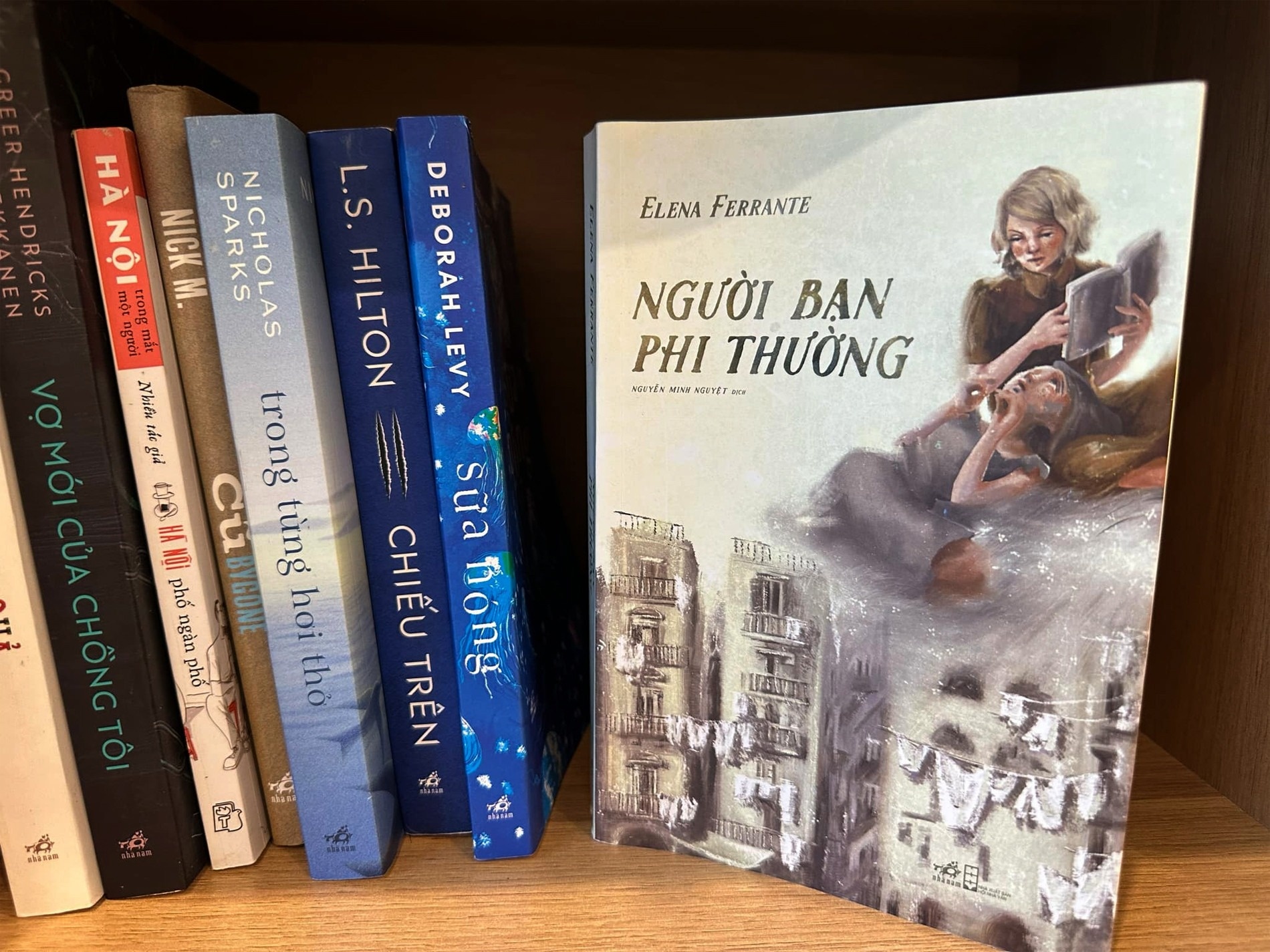 Nguoi ban phi thuong anh 1