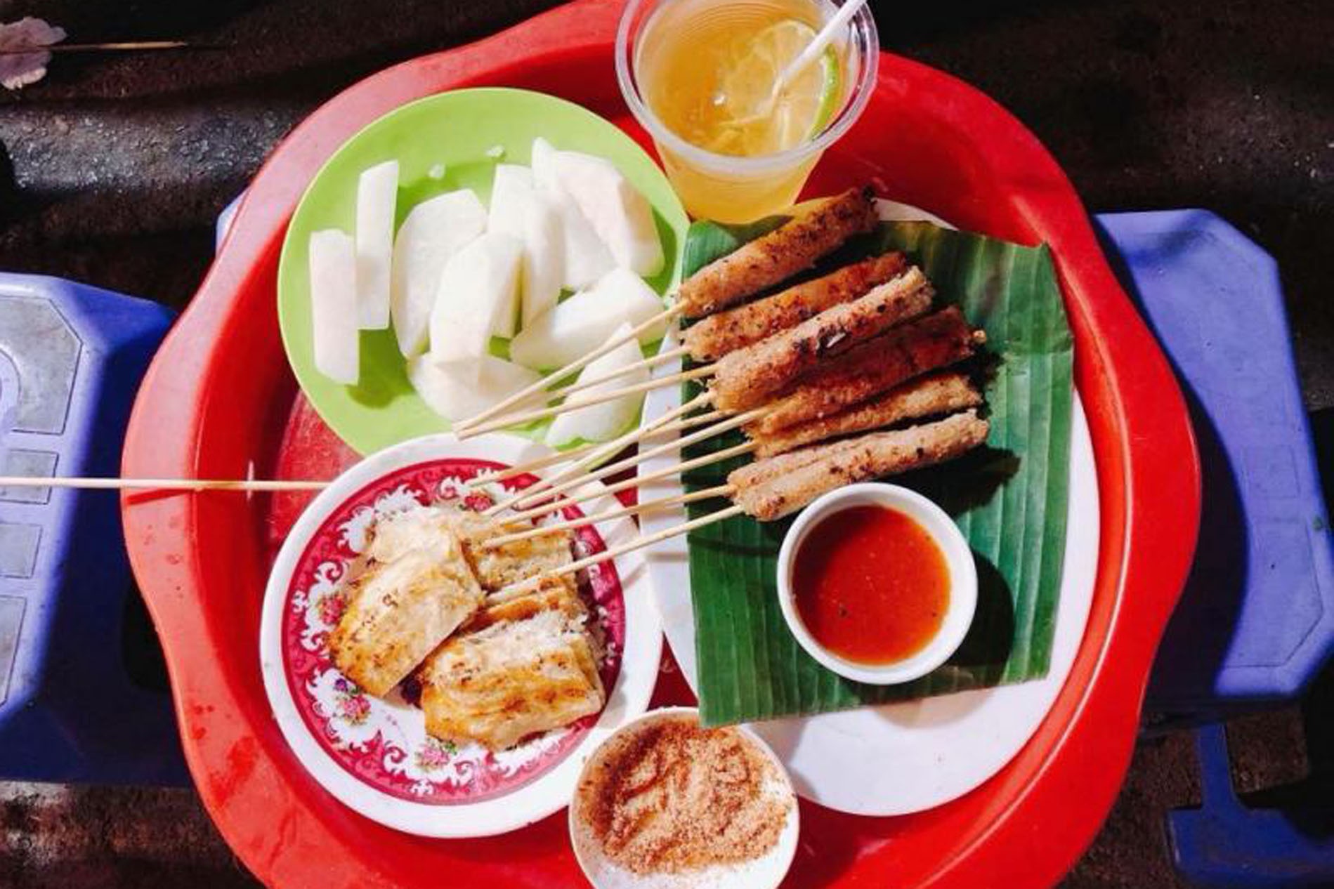 Ngo ngach qua vat tren pho phuong Ha Noi hinh anh