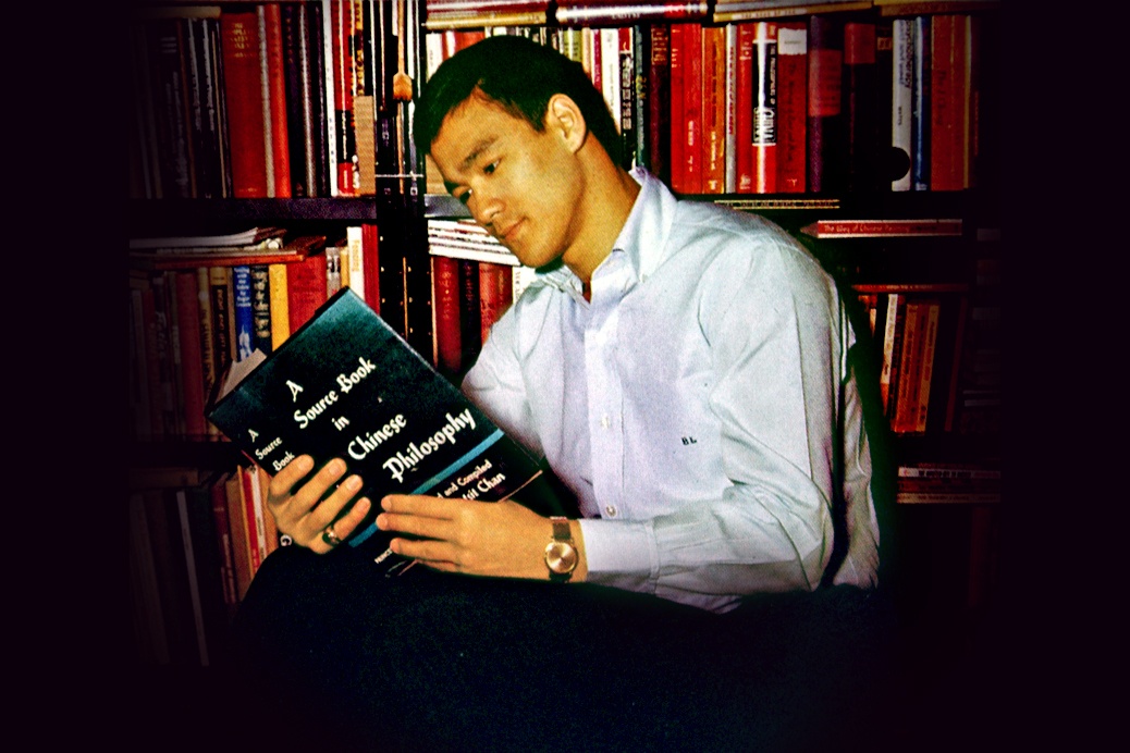 Ly Tieu Long lam gi khi da o dinh cao danh vong? hinh anh