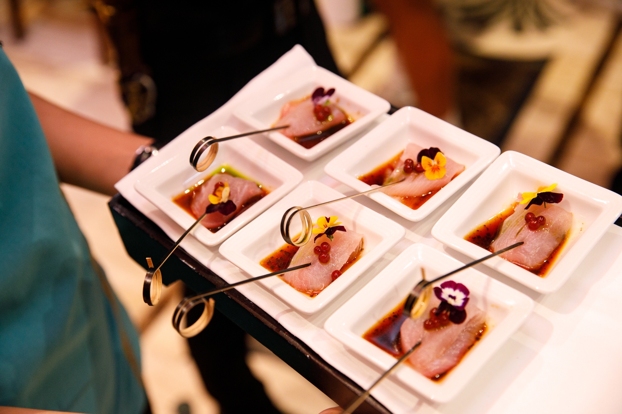 Dieu dau tien ban can lam khi muon mo nha hang hinh anh