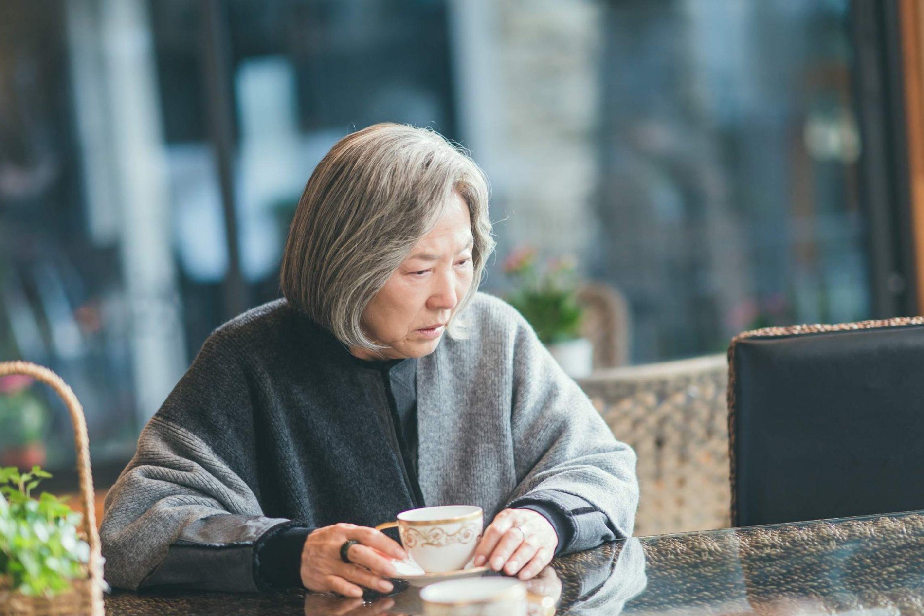 Phan biet chung sa sut tri tue va benh tram cam o nguoi lon tuoi hinh anh