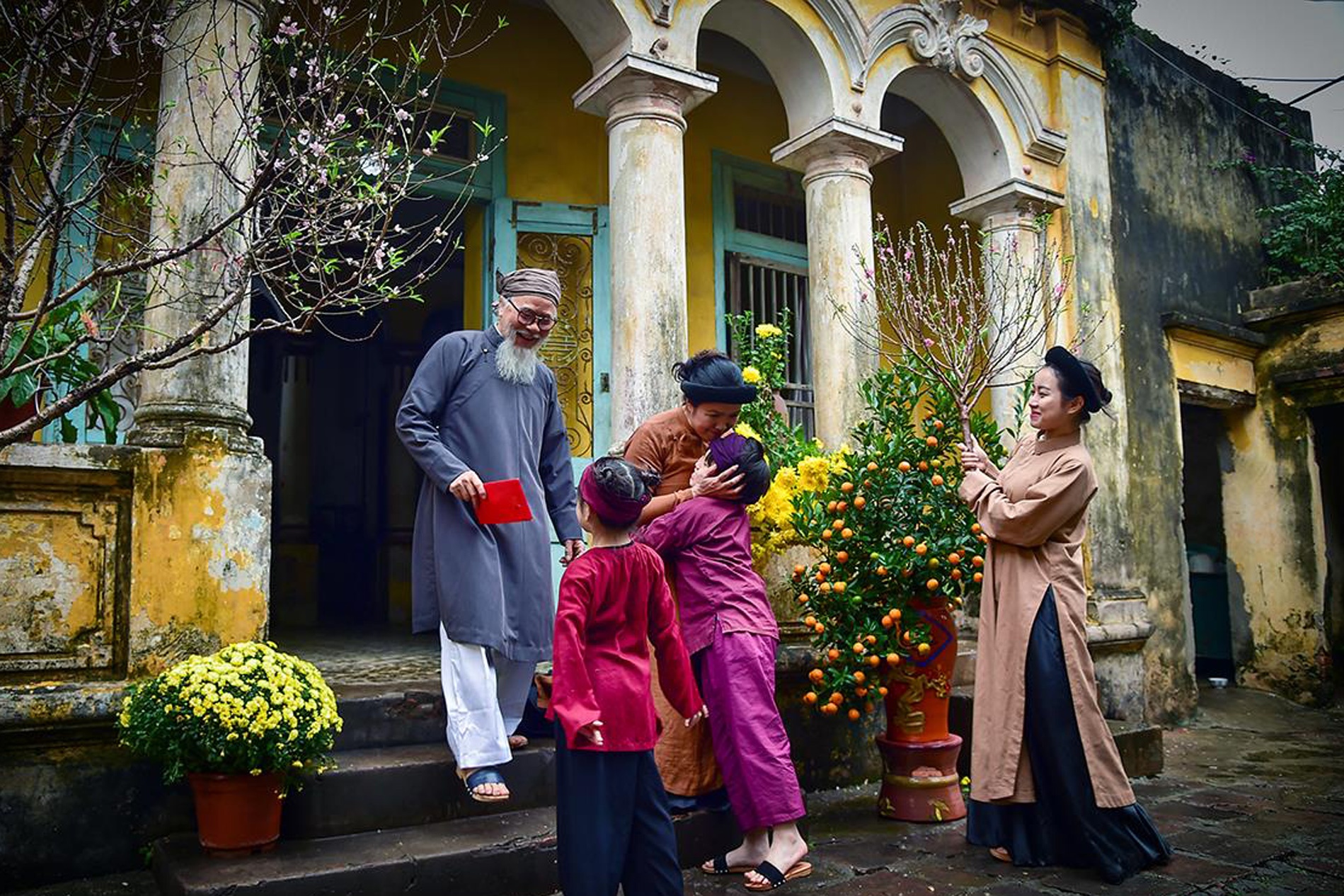 Ky uc kho quen ve ngay dau nam moi hinh anh