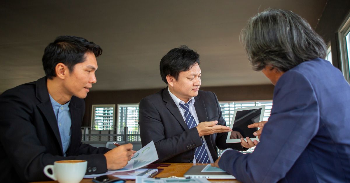 Dung roi vao bay loi nhuan trong kinh doanh hinh anh