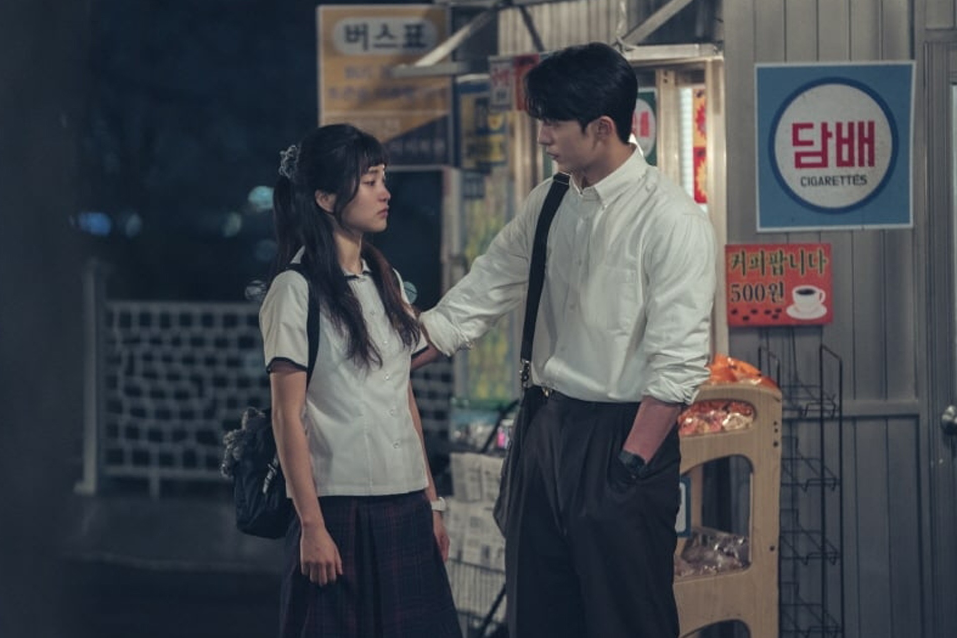 Co sinh vien ban linh va bai hoc nho doi cho ke deo bam hinh anh