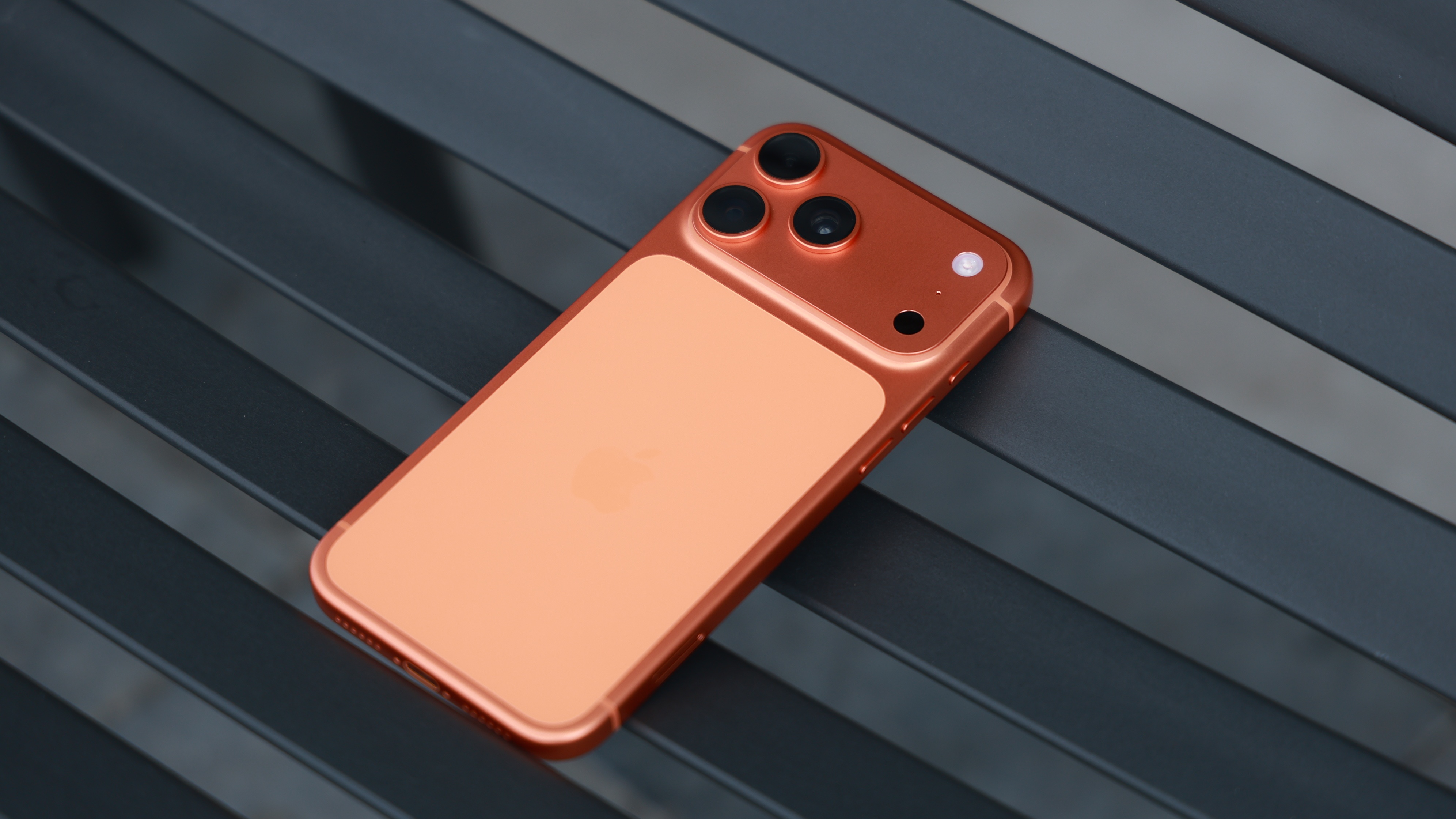 Bi quyet song con cua Apple hinh anh