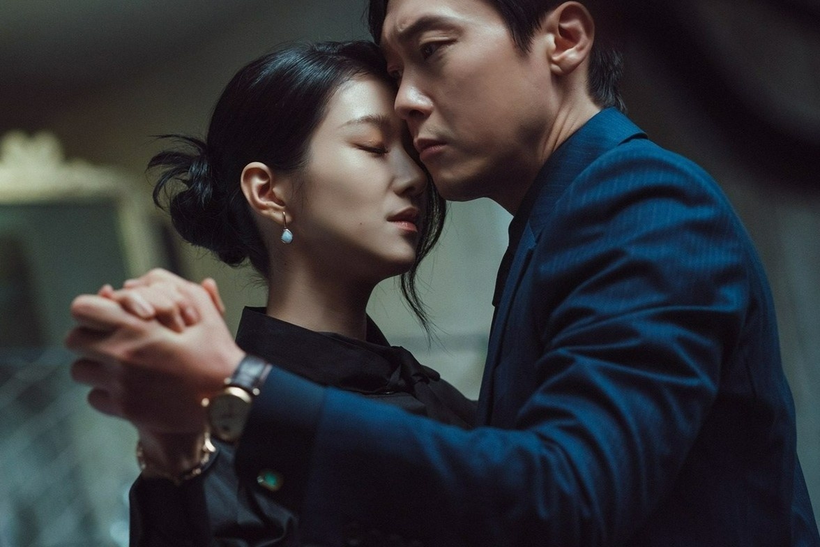 Khung hoang ca nhan sau ngoai tinh hinh anh