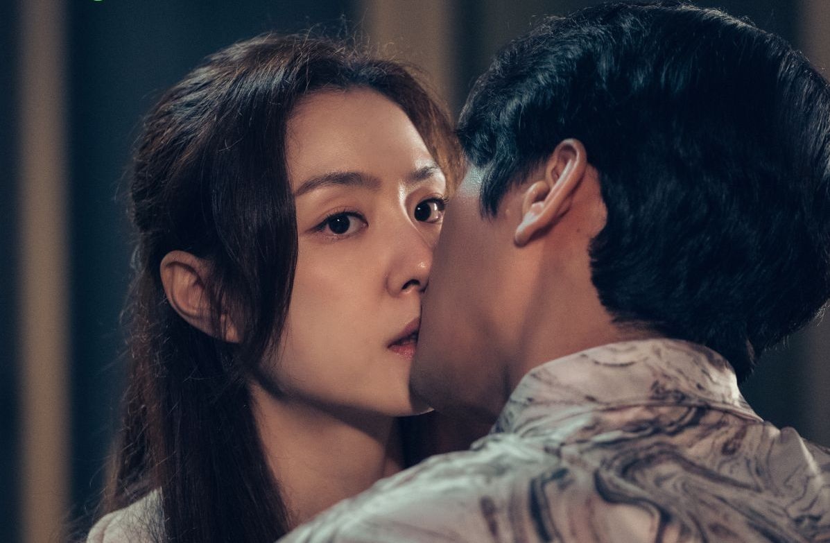 Ngoai tinh giong chiec hop Pandora hap dan hinh anh