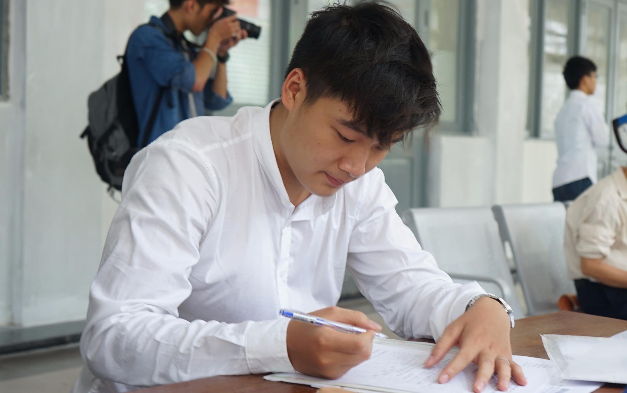 De an tu chu DH Bach Khoa Ha Noi: Hoc phi tinh the nao? hinh anh