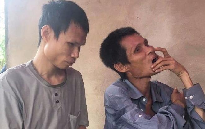 Ba anh em mu mo oc nuoi nhau hinh anh