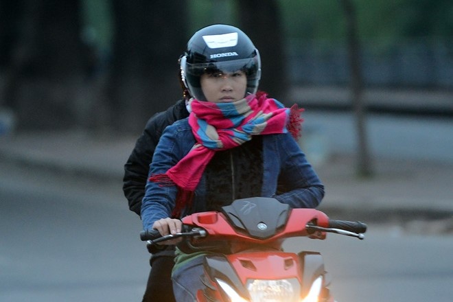 Khong khi lanh tang cuong, Ha Noi xuong 12 do C hinh anh