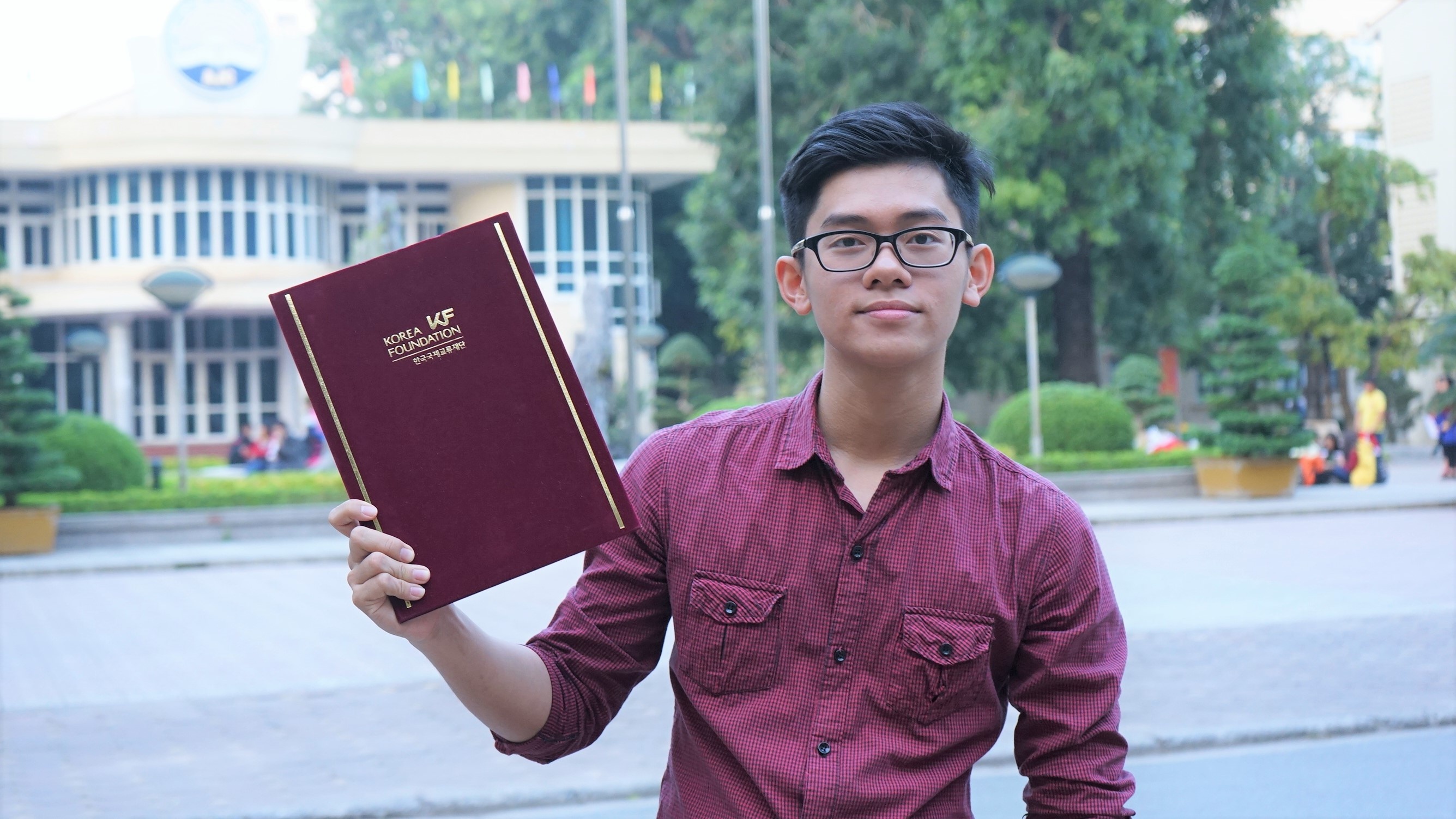 nam sinh dong vai thu tuong Thai Lan anh 2