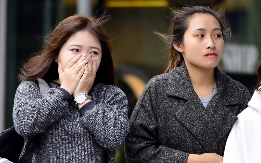 Khong khi lanh tran ve mien Bac, mien Trung lu lon hinh anh