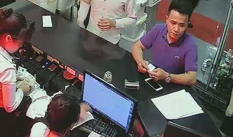 Trộm điện thoại iPhone ảnh 2 Trom dien thoai iPhone anh 2