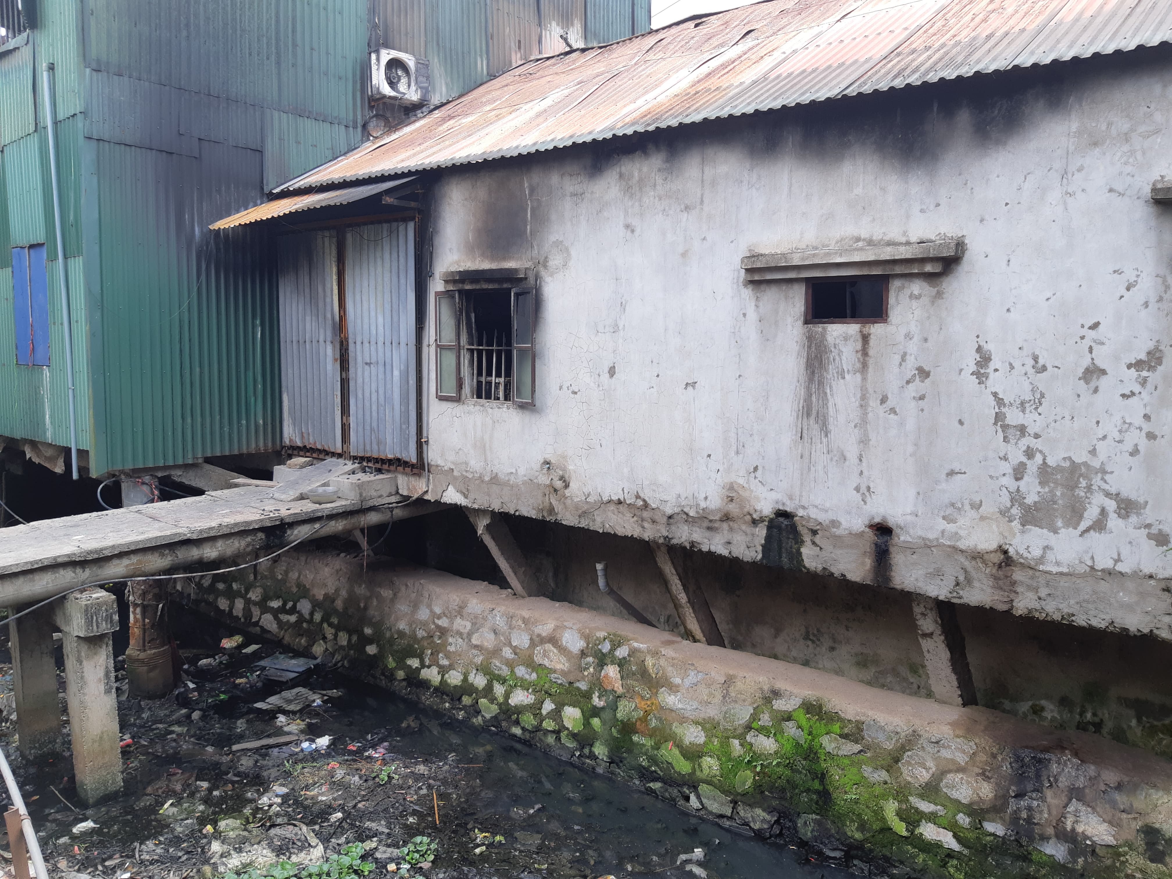 Chay Nam DInh chet 3 me con anh 7